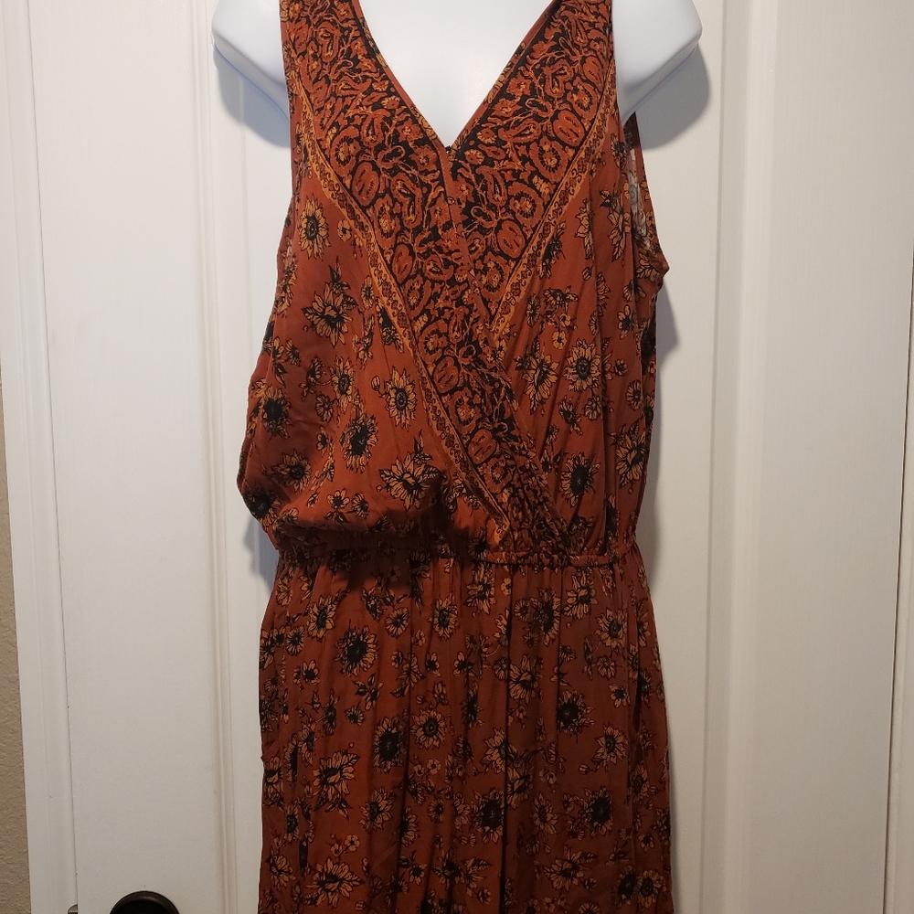 Mossimo V-neck Romper - L